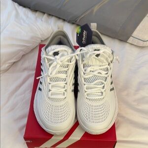 K Swiss- hypercourt supreme 2